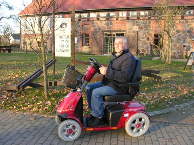 Das Elektromobil kann im Naturparkzentrum gemietet werden.